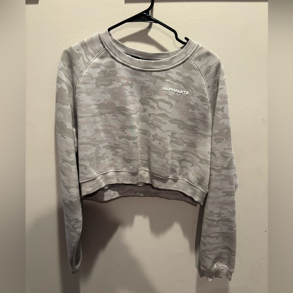 Alphalete Gray Camo Cropped Sweatshirt - NEVER WORN - Picture 1 of 3